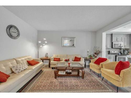 226 Saddlelake Terrace Ne, Calgary, AB - Indoor Photo Showing Living Room