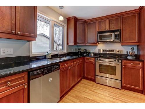 124 Haverhill Road Sw, Calgary, AB - Indoor Photo Showing Kitchen With Double Sink