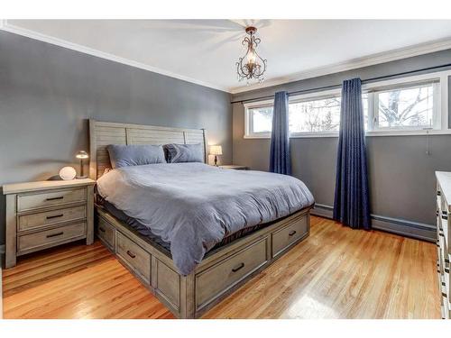 124 Haverhill Road Sw, Calgary, AB - Indoor Photo Showing Bedroom