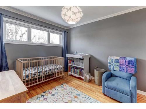 124 Haverhill Road Sw, Calgary, AB - Indoor Photo Showing Bedroom