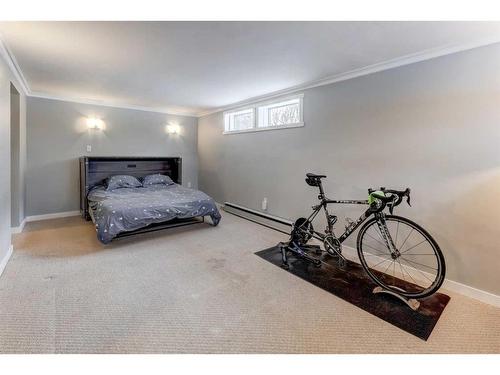 124 Haverhill Road Sw, Calgary, AB - Indoor Photo Showing Bedroom