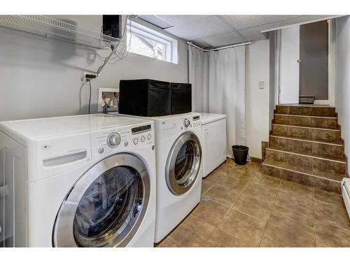 124 Haverhill Road Sw, Calgary, AB - Indoor Photo Showing Laundry Room