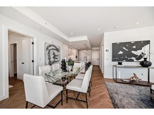 317-8505 Broadcast Avenue Sw, Calgary, AB - Indoor Photo Showing Dining Room