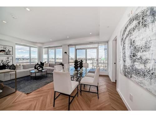 317-8505 Broadcast Avenue Sw, Calgary, AB - Indoor Photo Showing Living Room