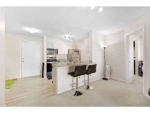 3408-4641 128 Avenue Ne, Calgary, AB - Indoor Photo Showing Kitchen