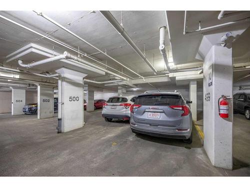 3408-4641 128 Avenue Ne, Calgary, AB - Indoor Photo Showing Garage