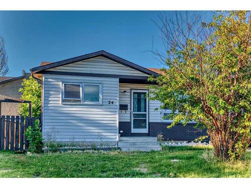 24 Whitaker Close Ne, Calgary, AB - Outdoor