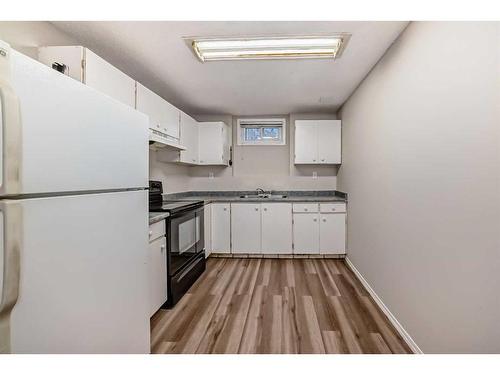 24 Whitaker Close Ne, Calgary, AB - Indoor Photo Showing Kitchen