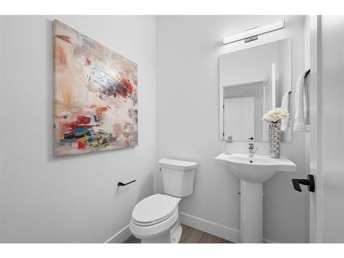 216 Crimson Ridge Place Nw, Calgary, AB - Indoor Photo Showing Bathroom