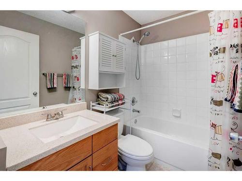 106 Royal Birch Gardens Nw, Calgary, AB - Indoor Photo Showing Bathroom