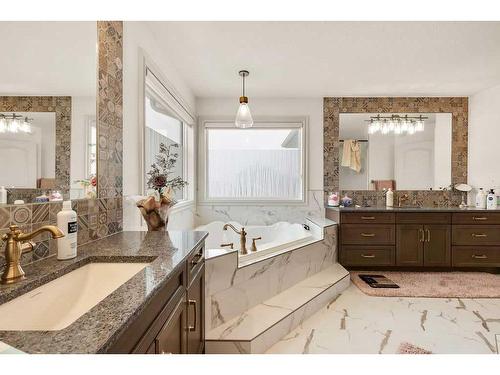 58 Lucas Cove Nw, Calgary, AB - Indoor Photo Showing Bathroom