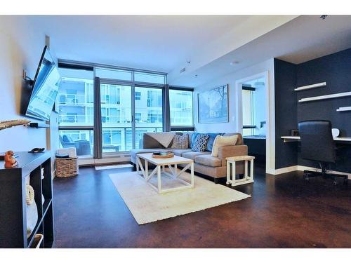 408-235 9A Street Nw, Calgary, AB - Indoor Photo Showing Living Room