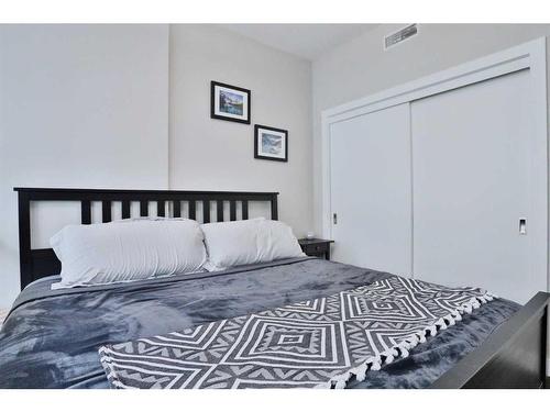 408-235 9A Street Nw, Calgary, AB - Indoor Photo Showing Bedroom