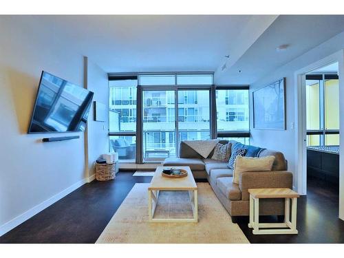 408-235 9A Street Nw, Calgary, AB - Indoor Photo Showing Living Room