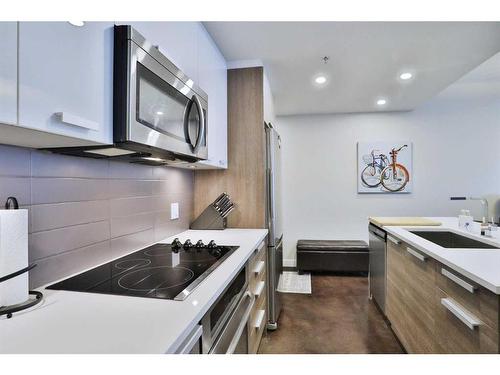 408-235 9A Street Nw, Calgary, AB - Indoor Photo Showing Kitchen