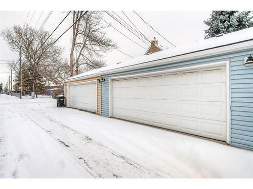 2204 2 Avenue Nw, Calgary, AB - Outdoor