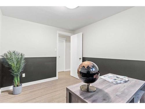 5-1611 26 Avenue Sw, Calgary, AB - Indoor