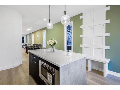 3-426 13 Avenue Ne, Calgary, AB - Indoor Photo Showing Kitchen