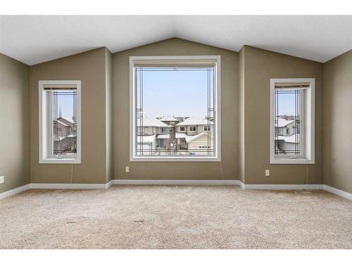 16 Sunset Close, Cochrane, AB - Indoor Photo Showing Other Room