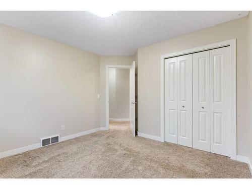 16 Sunset Close, Cochrane, AB - Indoor