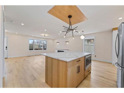 619 Arlington Drive Se, Calgary, AB - Indoor Photo Showing Kitchen