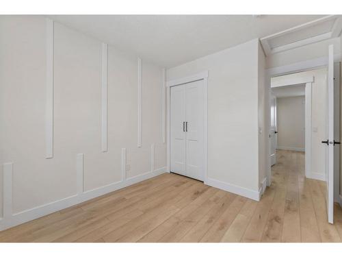 619 Arlington Drive Se, Calgary, AB - Indoor Photo Showing Other Room