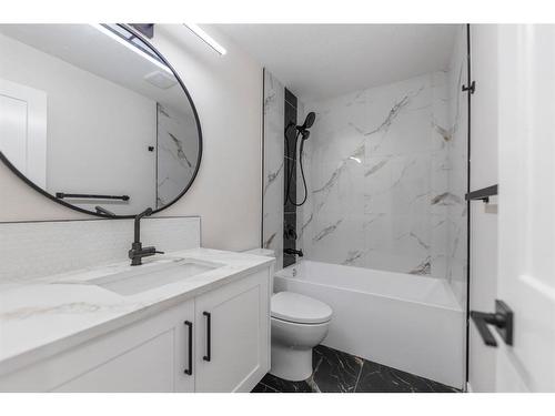 619 Arlington Drive Se, Calgary, AB - Indoor Photo Showing Bathroom