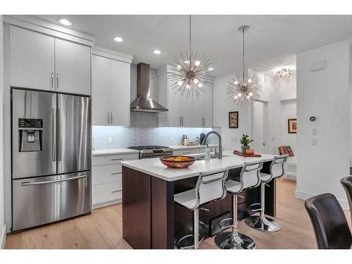 1-1922 25A Street Sw, Calgary, AB - Indoor Photo Showing Kitchen With Stainless Steel Kitchen With Upgraded Kitchen