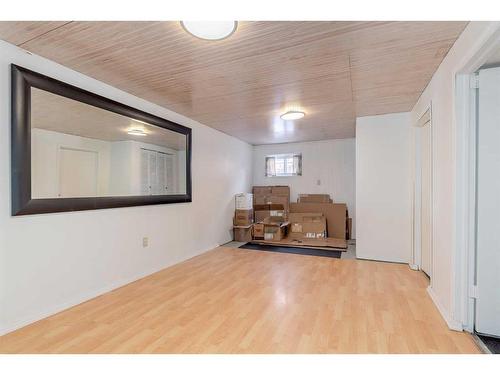 2236 41 Street Se, Calgary, AB - Indoor Photo Showing Other Room