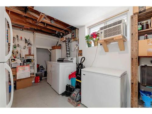 2236 41 Street Se, Calgary, AB - Indoor Photo Showing Laundry Room