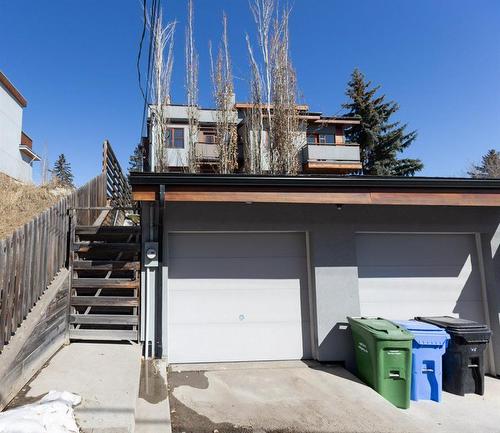 2003 27 Avenue Sw, Calgary, AB - Outdoor