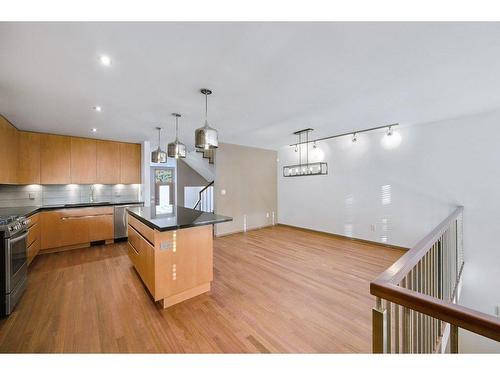 2003 27 Avenue Sw, Calgary, AB - Indoor Photo Showing Kitchen