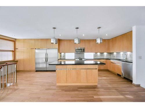 2003 27 Avenue Sw, Calgary, AB - Indoor Photo Showing Kitchen