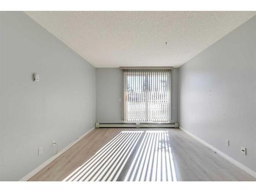 119-2022 Canyon Meadows Drive Se, Calgary, AB - Indoor Photo Showing Other Room