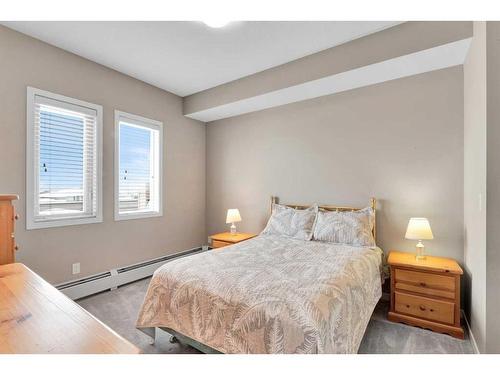 408-10 Mahogany Mews Se, Calgary, AB - Indoor Photo Showing Bedroom