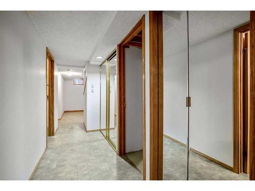 14 West Chapman Place, Cochrane, AB - Indoor Photo Showing Other Room