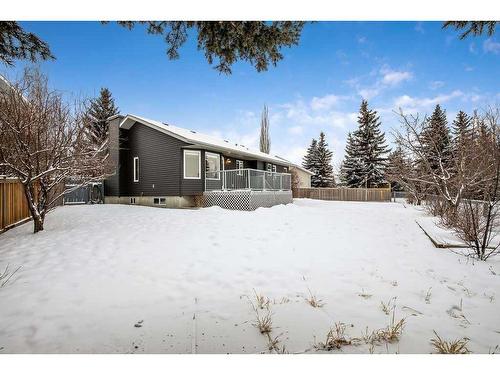 14 West Chapman Place, Cochrane, AB - Outdoor