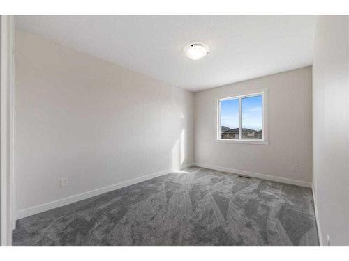 830 Bayview Terrace Sw, Airdrie, AB - Indoor Photo Showing Other Room