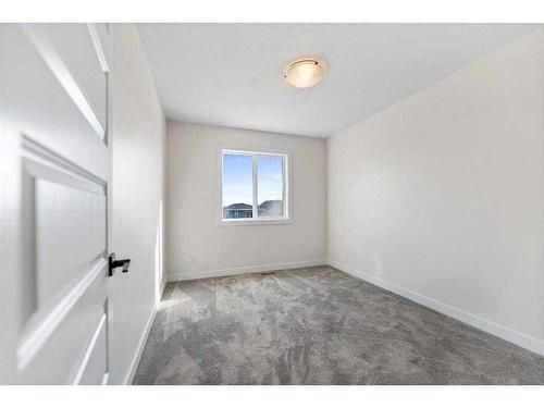 830 Bayview Terrace Sw, Airdrie, AB - Indoor Photo Showing Other Room