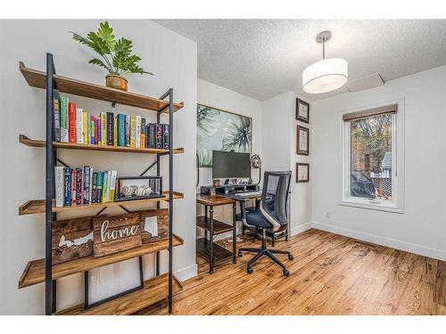 86 Schubert Hill Nw, Calgary, AB - Indoor Photo Showing Office