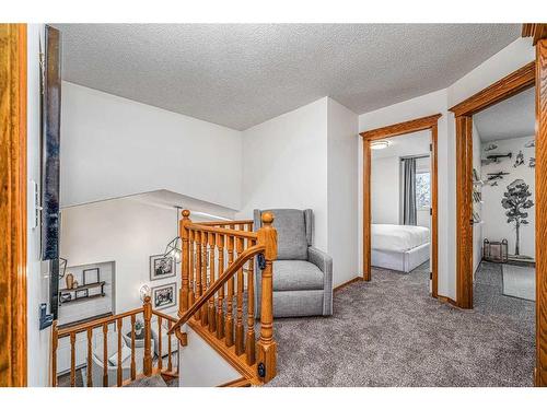 86 Schubert Hill Nw, Calgary, AB - Indoor Photo Showing Other Room