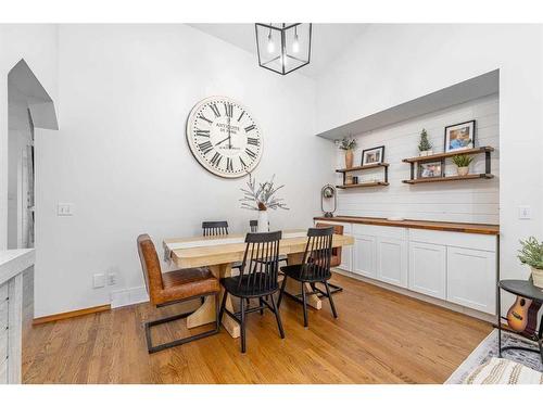 86 Schubert Hill Nw, Calgary, AB - Indoor Photo Showing Dining Room