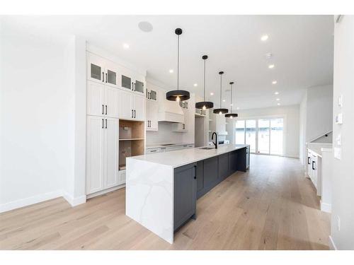 240 22 Avenue, Calgary, AB - Indoor Photo Showing Kitchen With Upgraded Kitchen