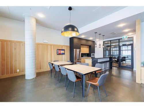 401-4138 University Avenue Nw, Calgary, AB - Indoor Photo Showing Dining Room