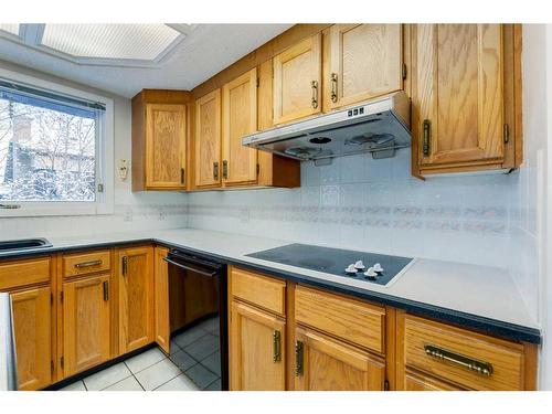 56 Edendale Way Nw, Calgary, AB - Indoor Photo Showing Kitchen