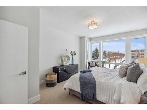 114 Valour Circle Sw, Calgary, AB - Indoor Photo Showing Bedroom