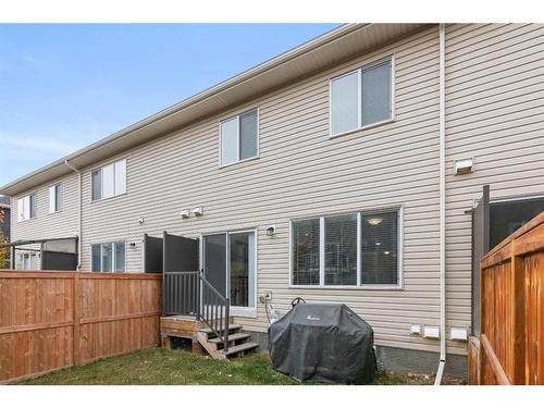 345 Hillcrest Square Sw, Airdrie, AB - Outdoor With Exterior