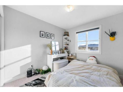 105-65 Belvedere Point Se, Calgary, AB - Indoor Photo Showing Bedroom