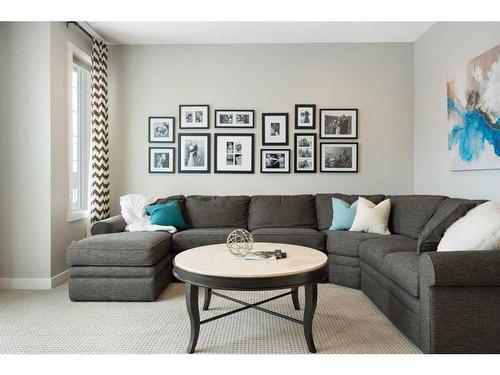 126 Cranarch Close, Calgary, AB - Indoor Photo Showing Living Room