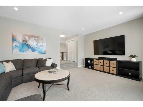 126 Cranarch Close, Calgary, AB - Indoor Photo Showing Living Room